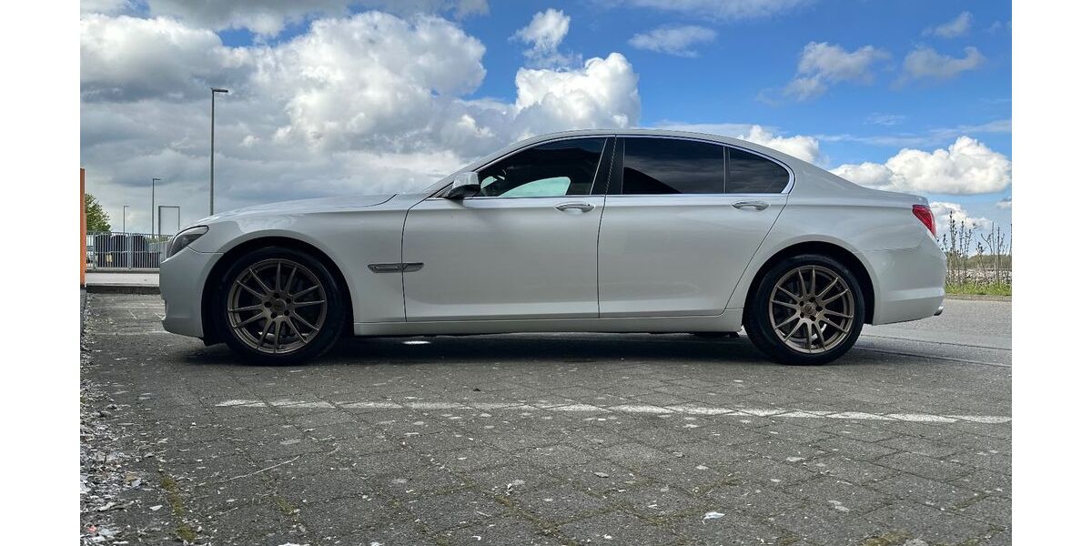 BMW 730 420.000 km 11.900 &euro; Senden 89250