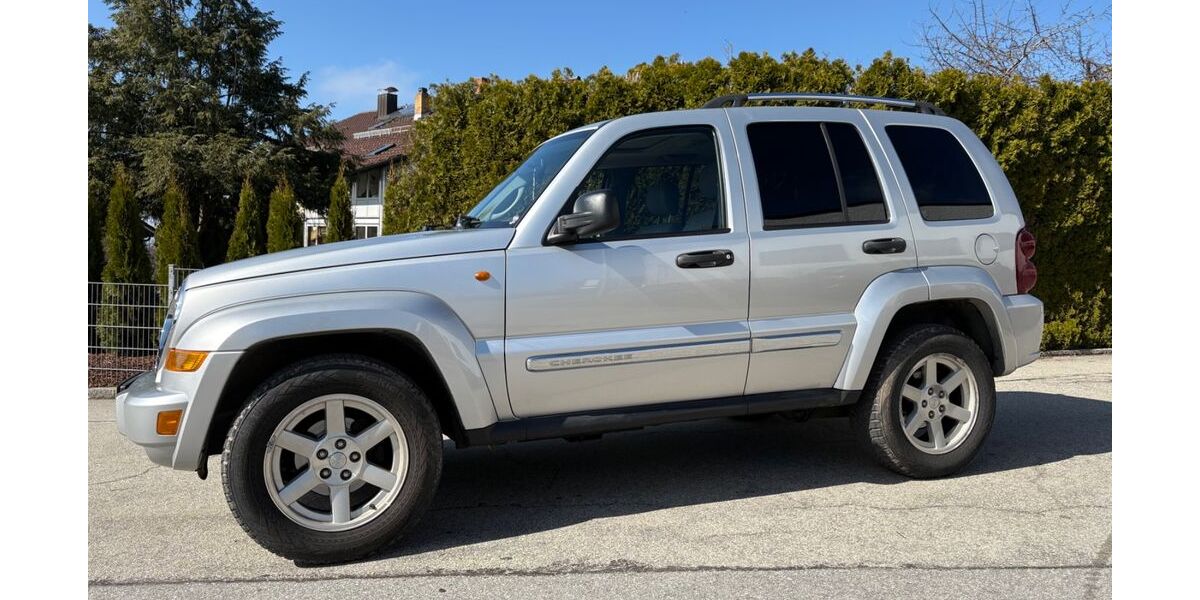 Jeep Cherokee 130.000 km 8.999 &euro; Büchlberg 94124