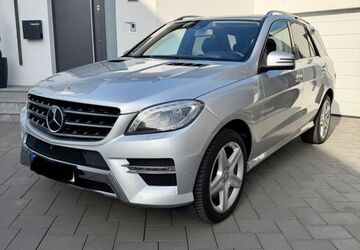 Mercedes-Benz ML 500 136.000 km 29.900 &euro; Hövelhof 33161