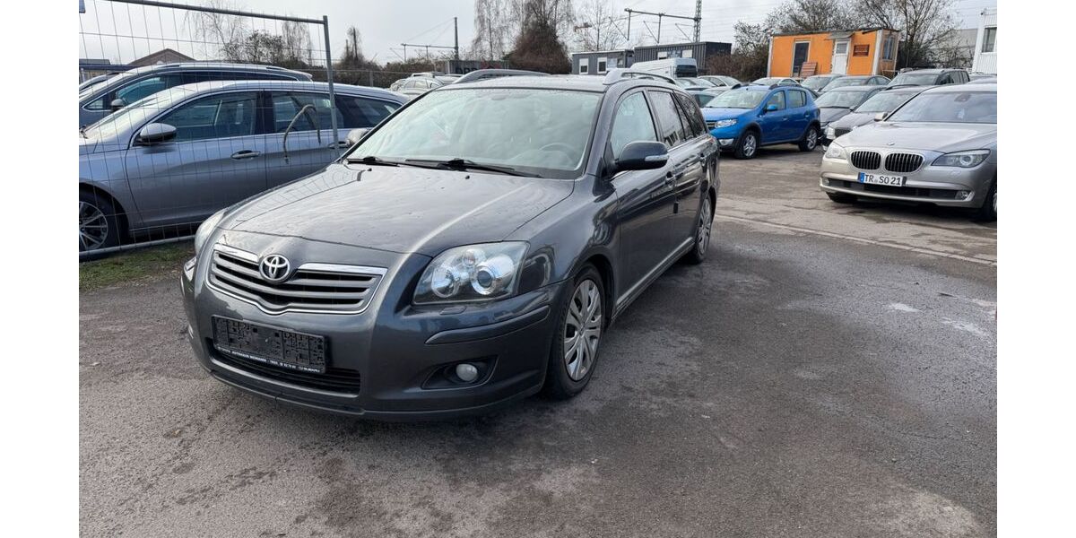 Toyota Avensis 213.000 km 2.450 &euro; Trier 54294
