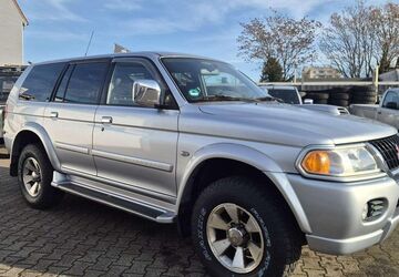 Mitsubishi Pajero 170.000 km 10.900 &euro; Mainz-Kostheim 55246