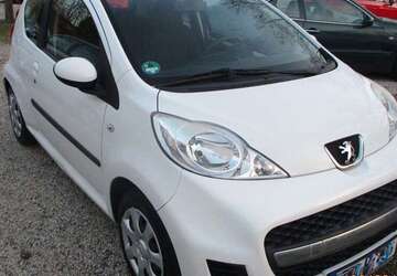 Peugeot 107 110.000 km 2.450 &euro; Bonn 53175