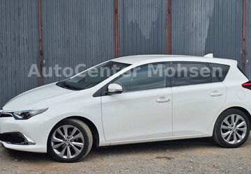 Toyota Auris 112.606 km 11.980 &euro; Lübben 15907