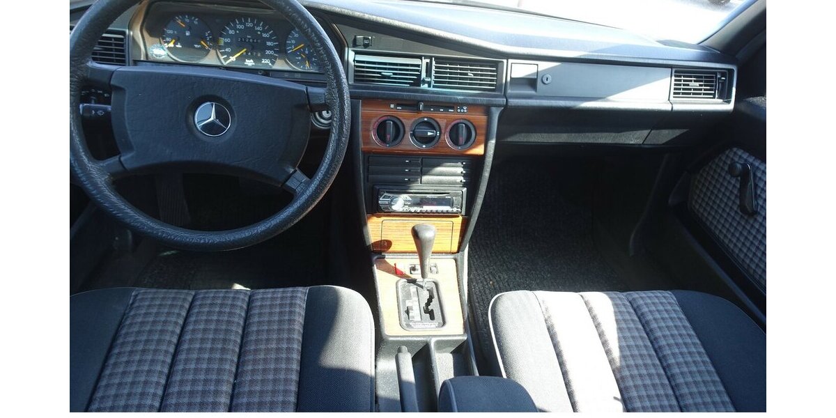 Mercedes-Benz 190 E 2.3 H-Kennz. Oldtimer eSHSD Verschl-t. neu g 212.900 km 7.950 &euro; Neumarkt/OPf 92318