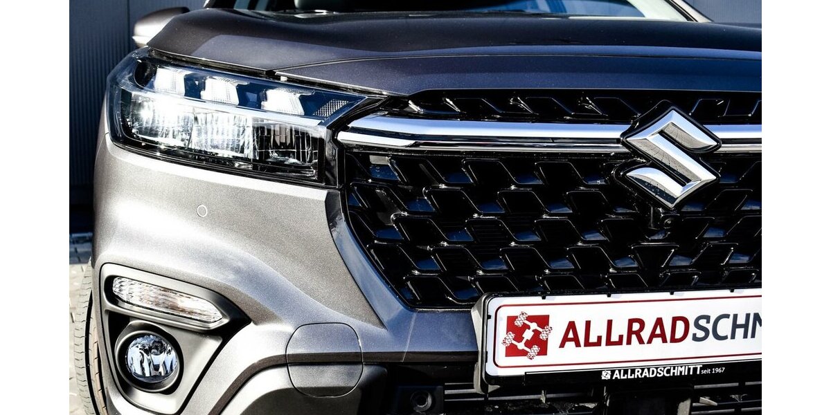 Suzuki S-Cross Comfort+ 1.5l AGS Hybrid ALLGRIP 24.950 km 27.990 &euro; Höchberg-Würzburg 97204