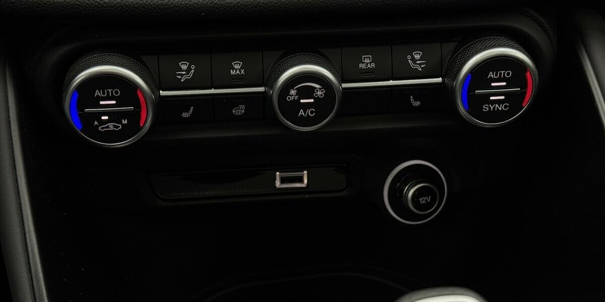 Alfa Romeo Giulia 2.2 D Q4 Veloce Leder Panoramadach 36.700 km 35.790 &euro; Lich 35423