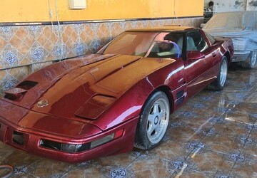 Chevrolet Corvette 98.000 km 25.000 &euro; Velez malaga das Auto ist in Spanien nicht in 