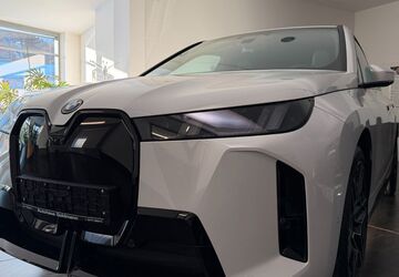 BMW iX 4.200 km 72.990 &euro; Aue 08280