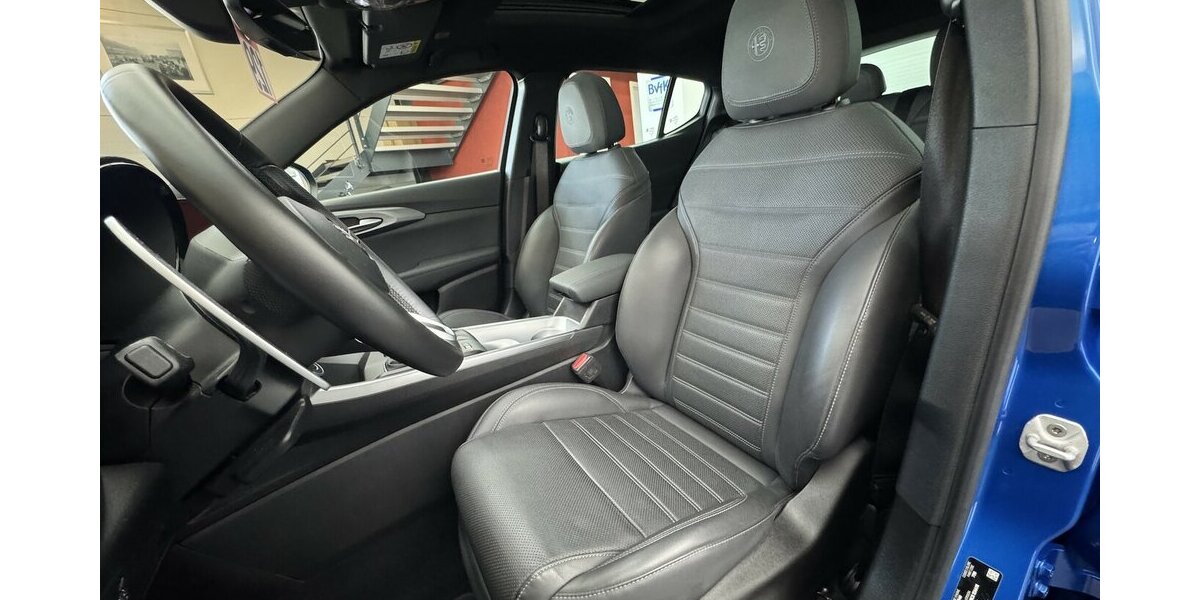 Alfa Romeo Tonale Edizione Speciale Q4 Plug-In-Hybrid AWD 22.700 km 29.990 &euro; Lich 35423