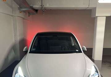 Tesla Model Y 42.000 km 31.950 &euro; Berlin 10963