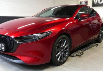 Mazda 3 17.850 km 26.650 &euro; Paderborn 33106