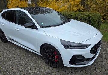Ford Focus 5.200 km 36.800 &euro; Hürth 50354