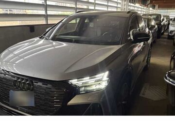 Audi Q4 e-tron 5.630 km 48.980 &euro; Borna 04552