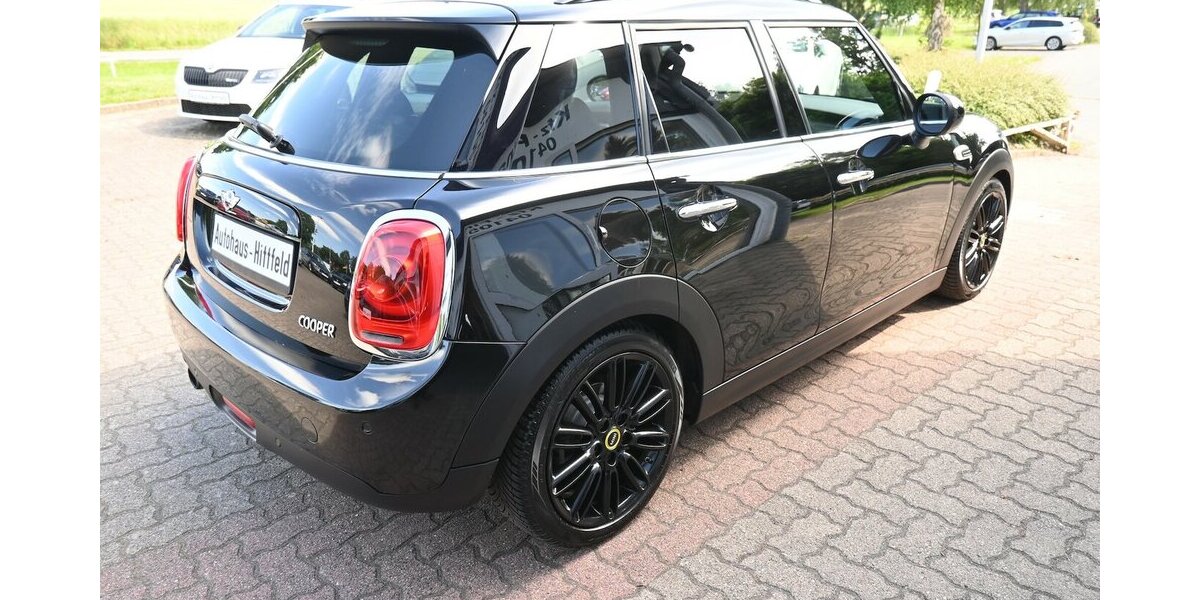 Mini Cooper 5-Türer Aut Navi Leder LED PDC 17erAlus 100.000 km 14.400 &euro; Seevetal - Hittfeld 21218