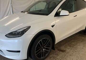 Tesla Model Y 62.328 km 32.480 &euro; Herges-Hallenberg 98587