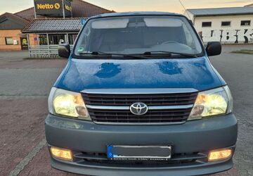 Toyota Hiace 295.000 km 8.900 &euro; Schwerin 19063