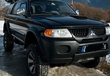 Mitsubishi Pajero 265.200 km 6.300 &euro; Villingen-Schwenningen 78054