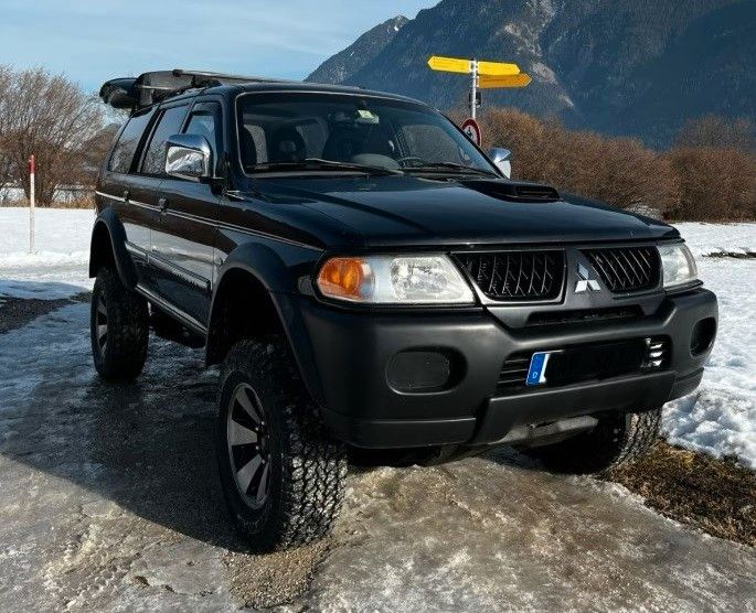 Mitsubishi Pajero 265.200 km 6.300 &euro; Villingen-Schwenningen 78054