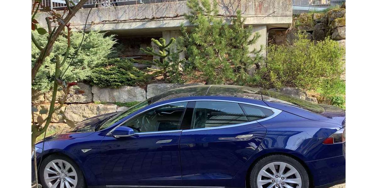 Tesla Model S 177.000 km 23.900 &euro; Auenwald 71549