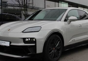 Porsche Macan 9.900 km 121.900 &euro; Wiesbaden 65187