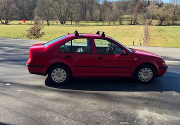 VW Bora 236.000 km 1.699 &euro; Böblingen 71032