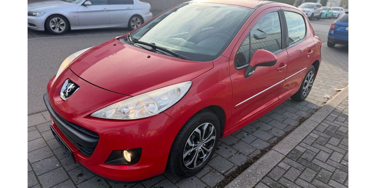 Peugeot 207 193.000 km 3.990 &euro; Saarbrücken Dudweiler 66125