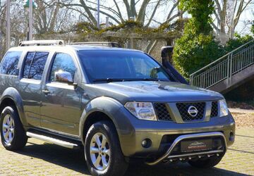 Nissan Pathfinder 159.000 km 15.995 &euro; Mainz-Kostheim 55246