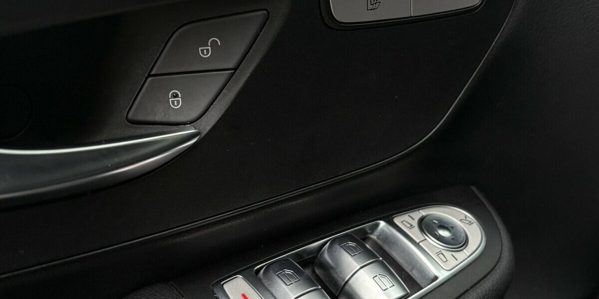 Mercedes-Benz V 250 D Lang Edition STANDHZ/SHZ/NAVI/KAMERA/AHK 118.803 km 38.900 &euro; Villingen-Schwenningen 78054