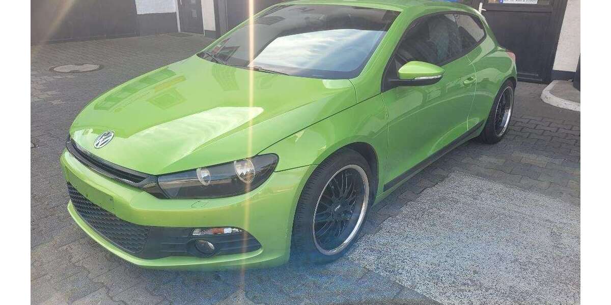 VW Scirocco 99.000 km 8.290 &euro; Wald-Michelbach 69483