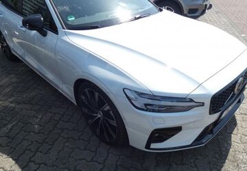 Volvo V60 7.000 km 52.950 &euro; Berlin Tegel 13509