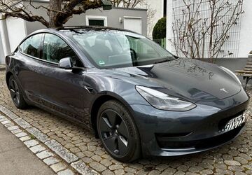 Tesla Model 3 67.900 km 24.500 &euro; Günzburg 89312