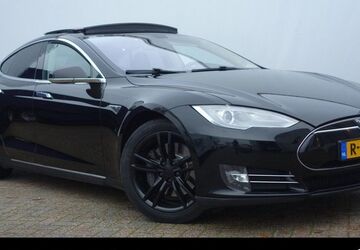 Tesla Model S 197.448 km 23.353 &euro; Surhuisterveen 