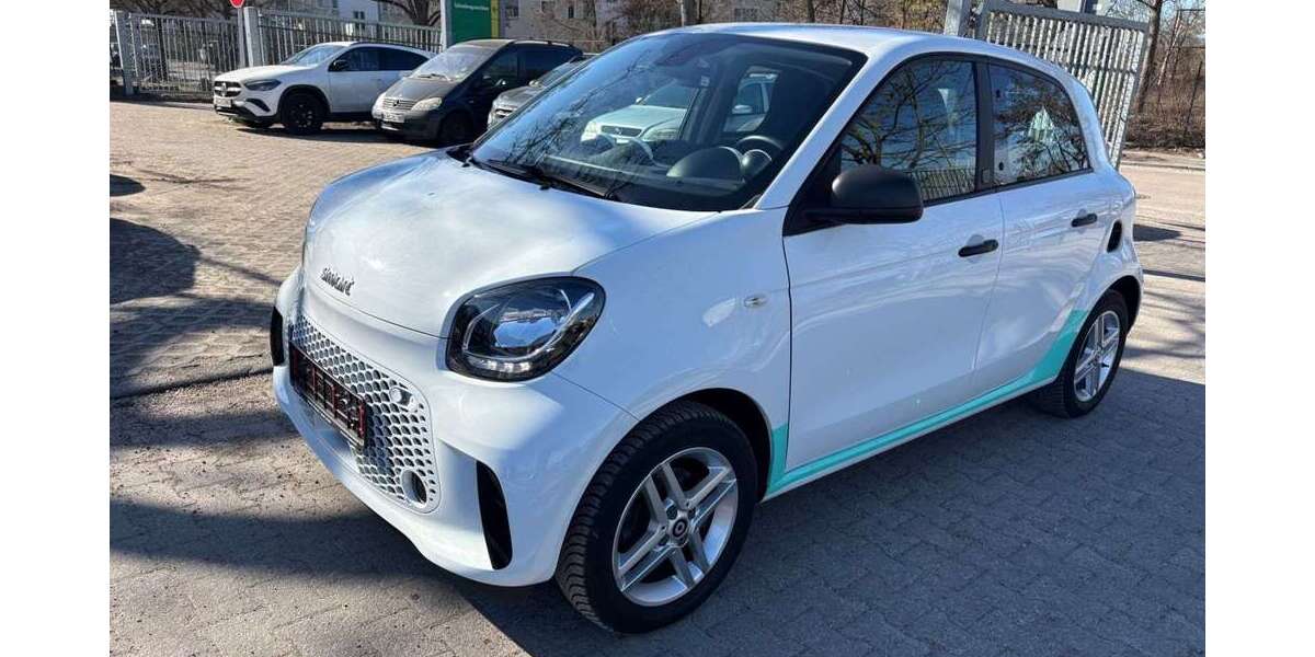 Smart forFour 39.777 km 9.900 &euro; Berlin 13405