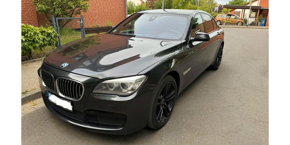 BMW 750 287.230 km 12.400 &euro; Braunschweig 38112