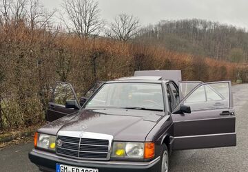 Mercedes-Benz 190 202.000 km 7.900 &euro; Bergneustadt 51702
