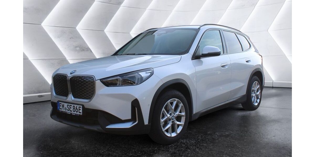 BMW iX1 9.900 km 38.900 &euro; Waldkirch 79183