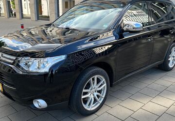 Mitsubishi Outlander 181.000 km 8.200 &euro; Stuttgart 70191