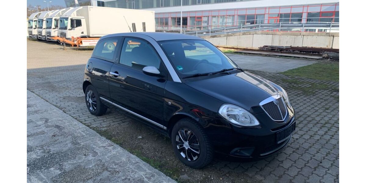 Lancia Ypsilon 95.800 km 3.300 &euro; Leipzig 04209