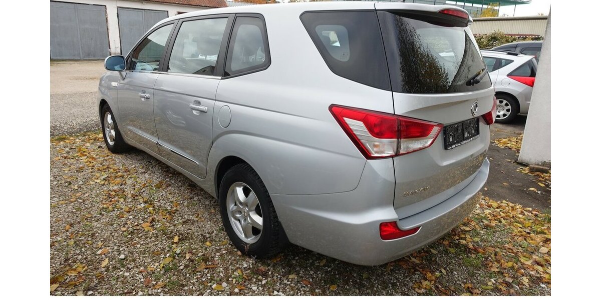 SsangYong Rodius 7-Sitzer Sitzheizung Ganzjahresreifen Alu 129.400 km 7.950 &euro; Neumarkt/OPf 92318