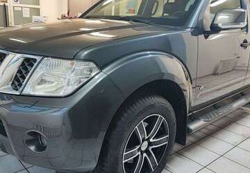 Nissan Navara 184.690 km 18.900 &euro; Moers 47443