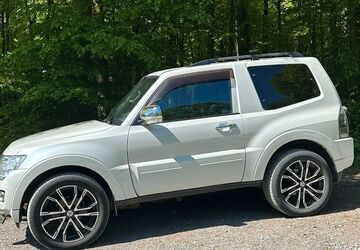 Mitsubishi Pajero 97.000 km 33.500 &euro; Siegburg (zwischen Köln und Bonn) 53721