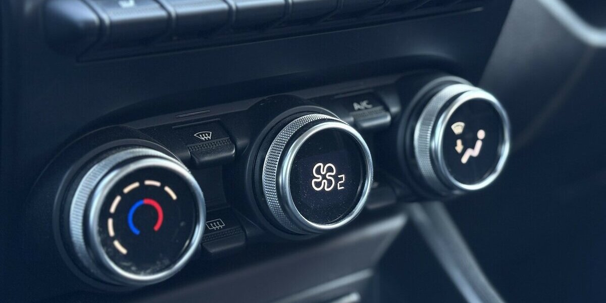 Renault ZOE Life WINTERPAKET/DAB/KLIMA/KEYLESS/SHZ/V+C 94.757 km 11.900 &euro; Villingen-Schwenningen 78054