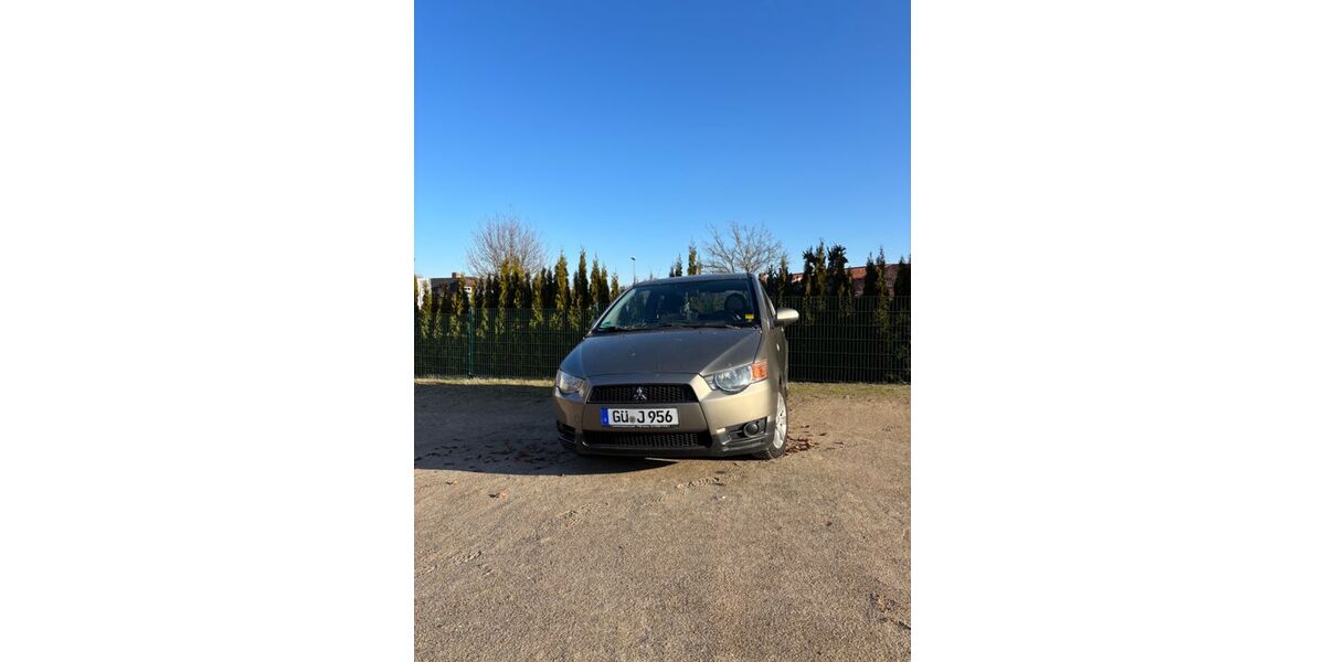 Mitsubishi Colt 52.300 km 4.500 &euro; Zierstorf 17166