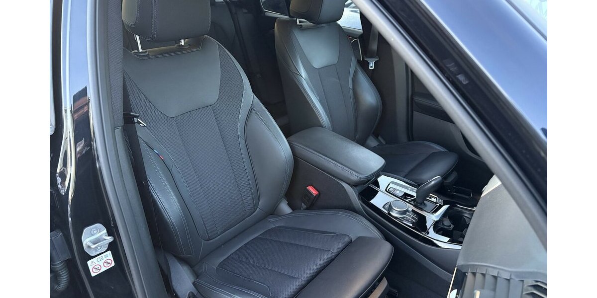 BMW X3 xDrive 30 d M Sport CARPLAY/NAVI/DAB/LED/AHK 81.948 km 39.900 &euro; Villingen-Schwenningen 78054