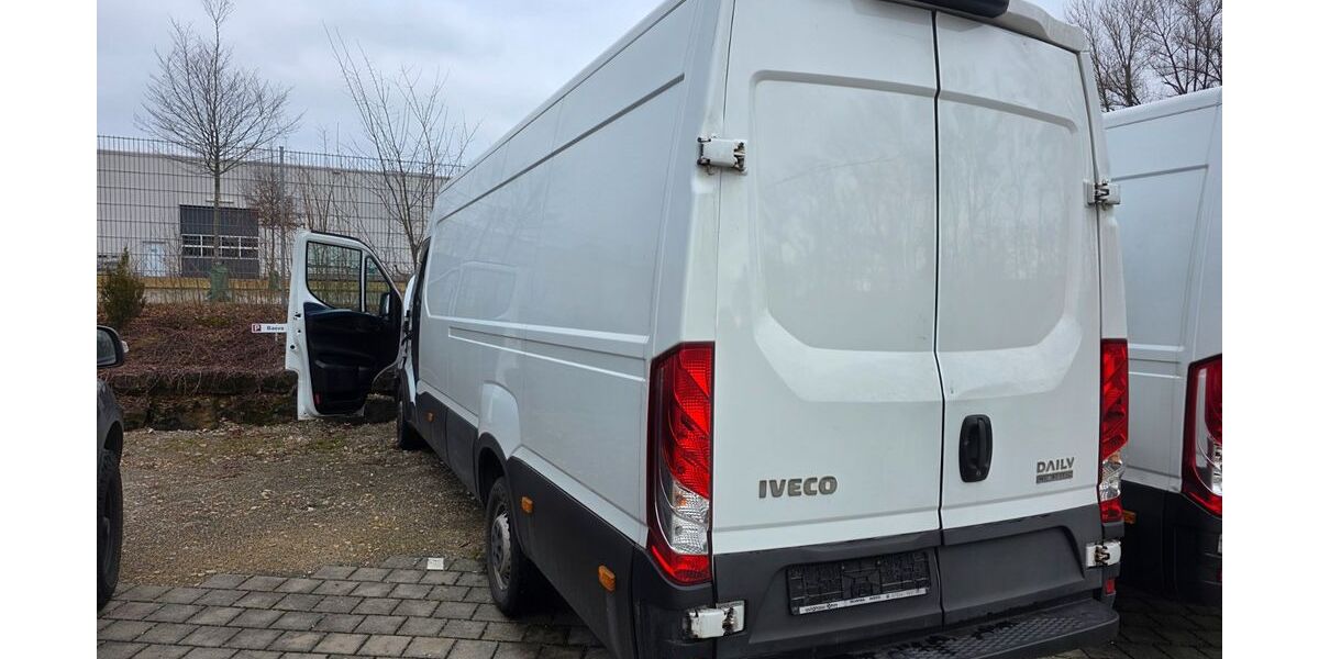 IVECO Andere 260.836 km 17.000 &euro; Unterensingen 72669