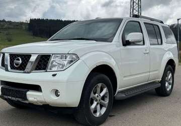Nissan Pathfinder 179.201 km 7.880 &euro; Spaichingen 78549