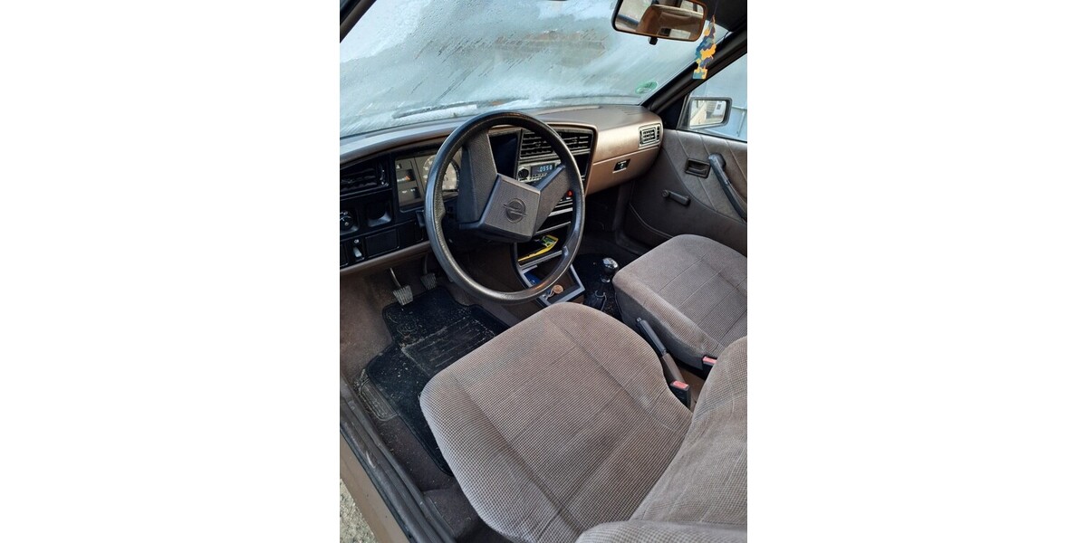 Opel Ascona C 89.640 km 4.500 &euro; Heideblick 15926