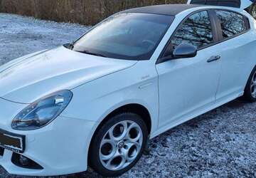 Alfa Romeo Giulietta 136.000 km 9.400 &euro; Kronberg 61476