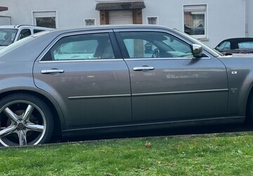 Chrysler 300C 227.225 km 1.900 &euro; Gilserberg 34630
