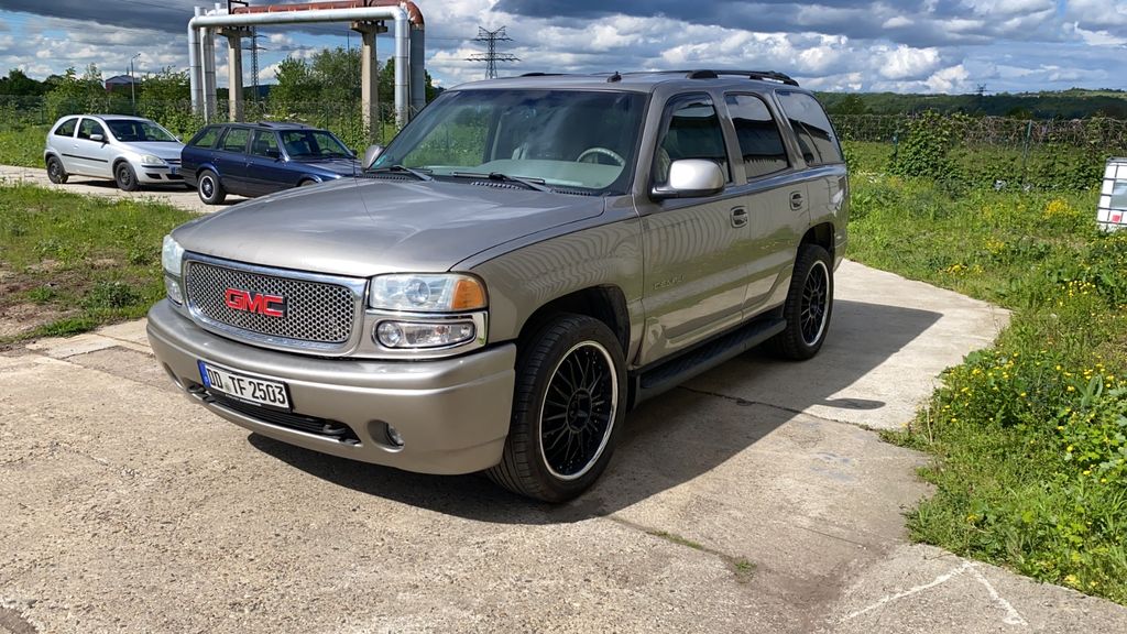 GMC Yukon 278.216 km 9.950 &euro; Dresden 01259